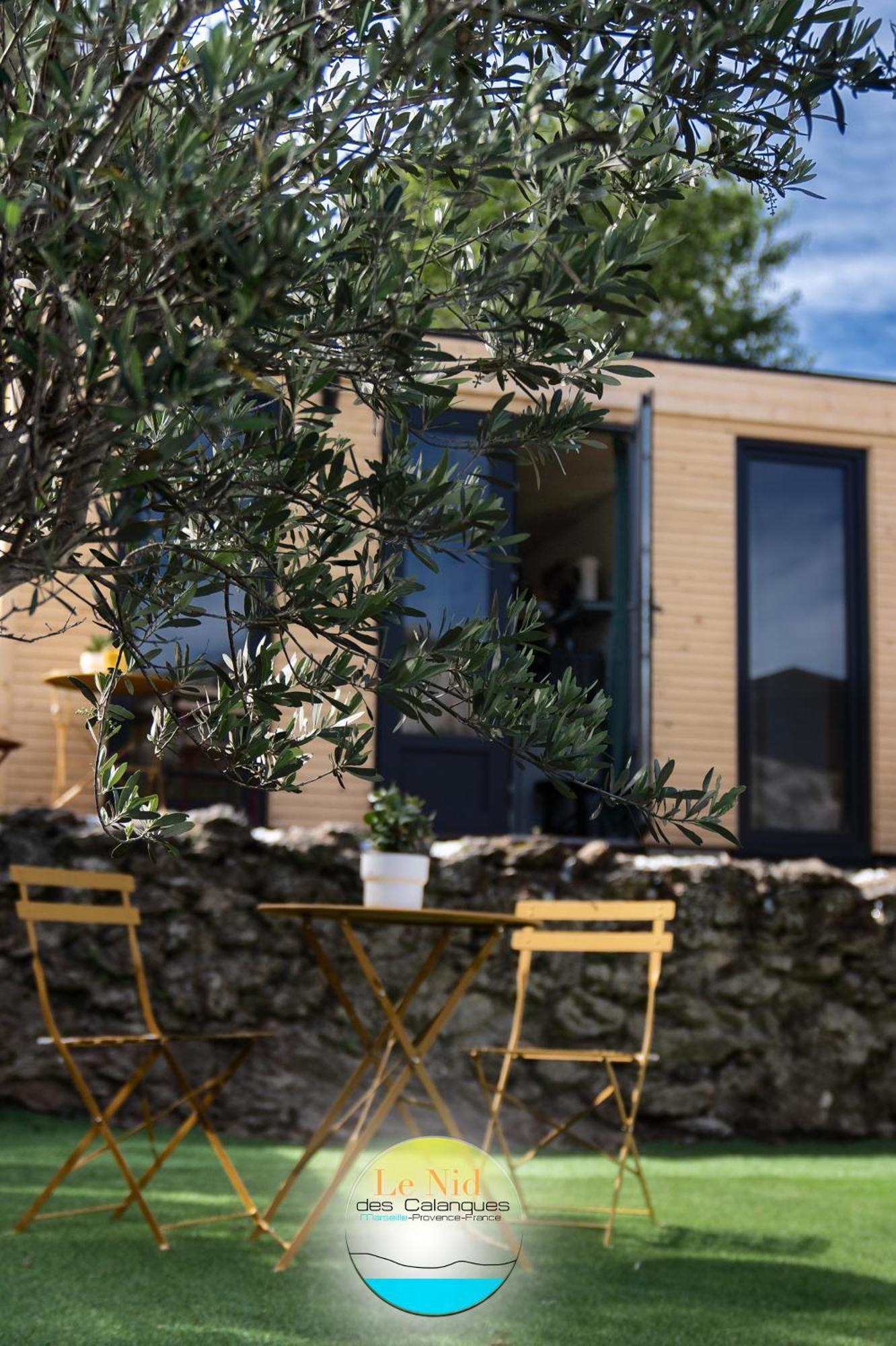 Le Nid Des Calanques Et Son Jacuzzi Apartment Marseille Exterior photo